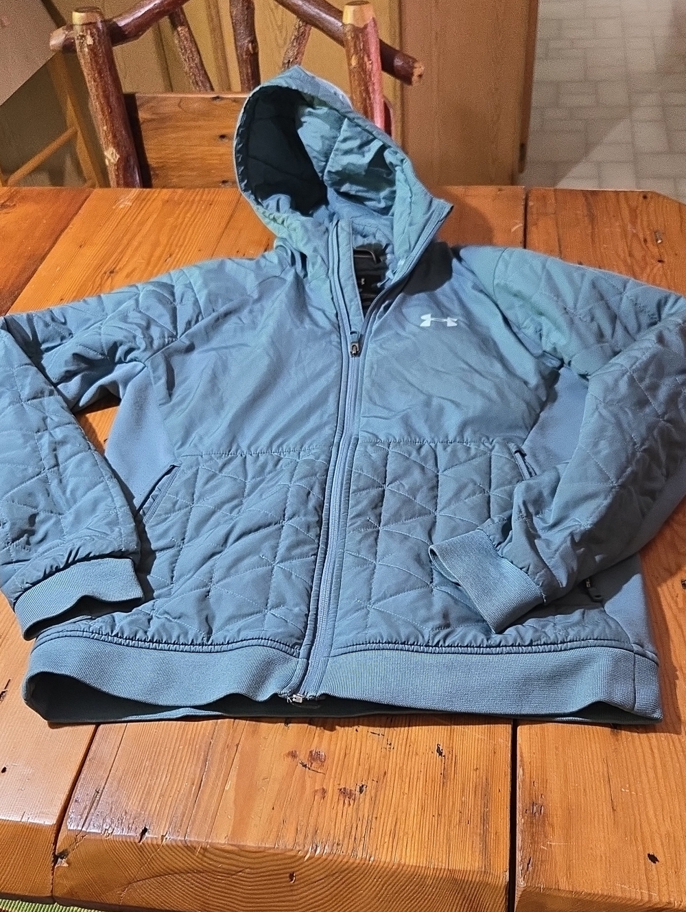 Under Armour  Quilted Hooded Jacket Sz M